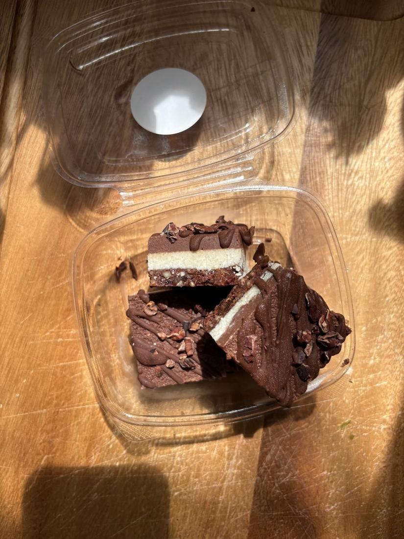 Dark Mint bites in their box
